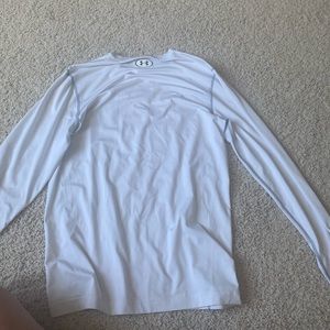 White Under Armour heat gear shirt